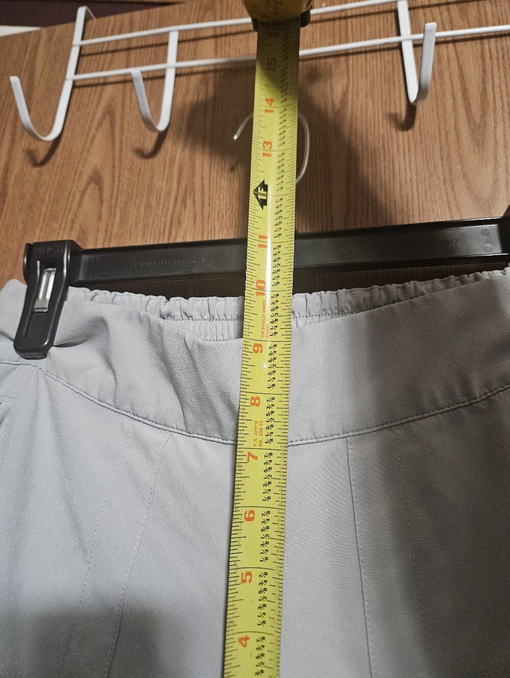 Athleta Chelsea Cargo Utility Joggers Size 6Tall Very Light Gray! - Picture 6 of 9